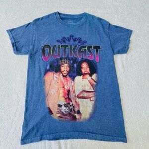 Graphic band tshirt. Unisex